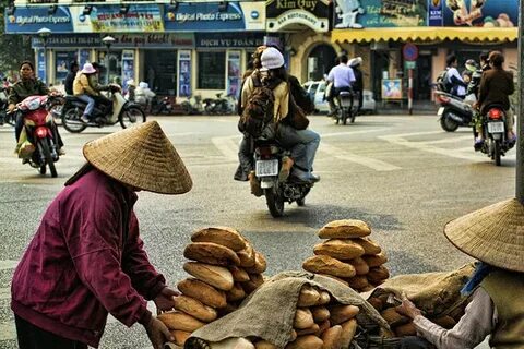 Các nhà khoa học phân tích - Cảm hứng video marketing từ Hotspot Matrix_Ma trận điểm phát sóng