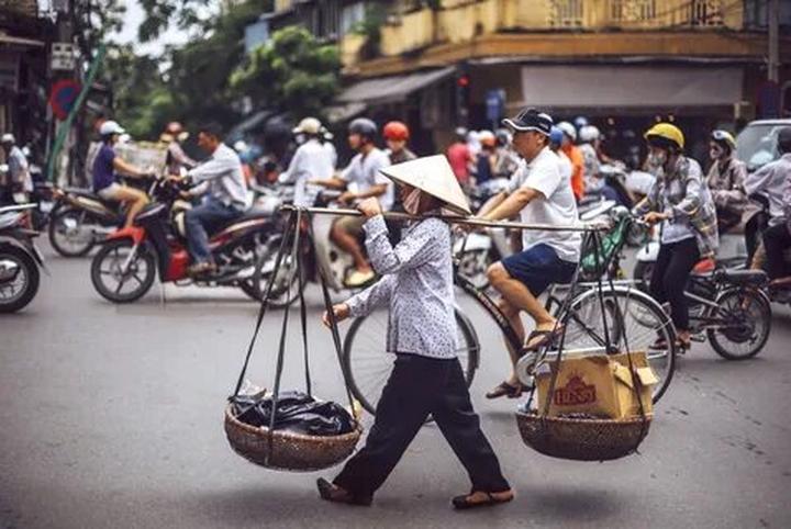 Khám phá Thế giới, Kiếm Tiền Từ Vlog: Hotspot Matrix - Người Bạn Đồng Hành